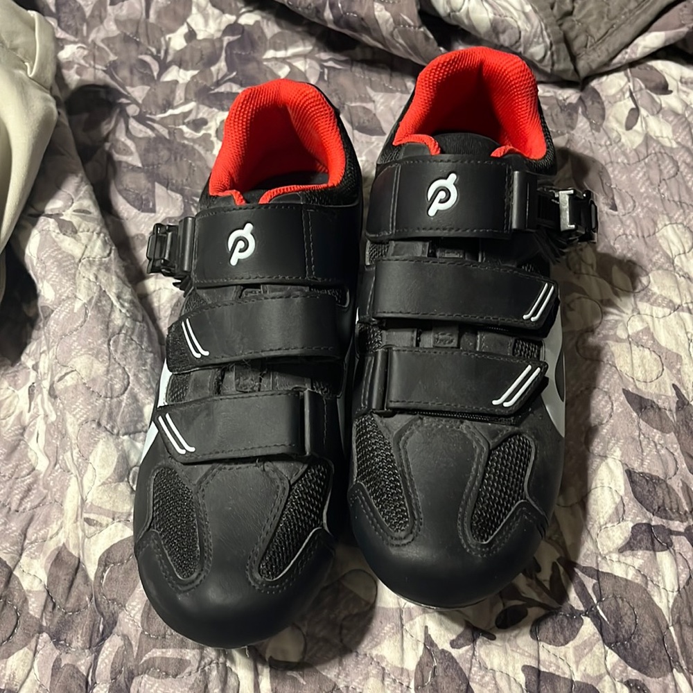 Peleton cycling shoes